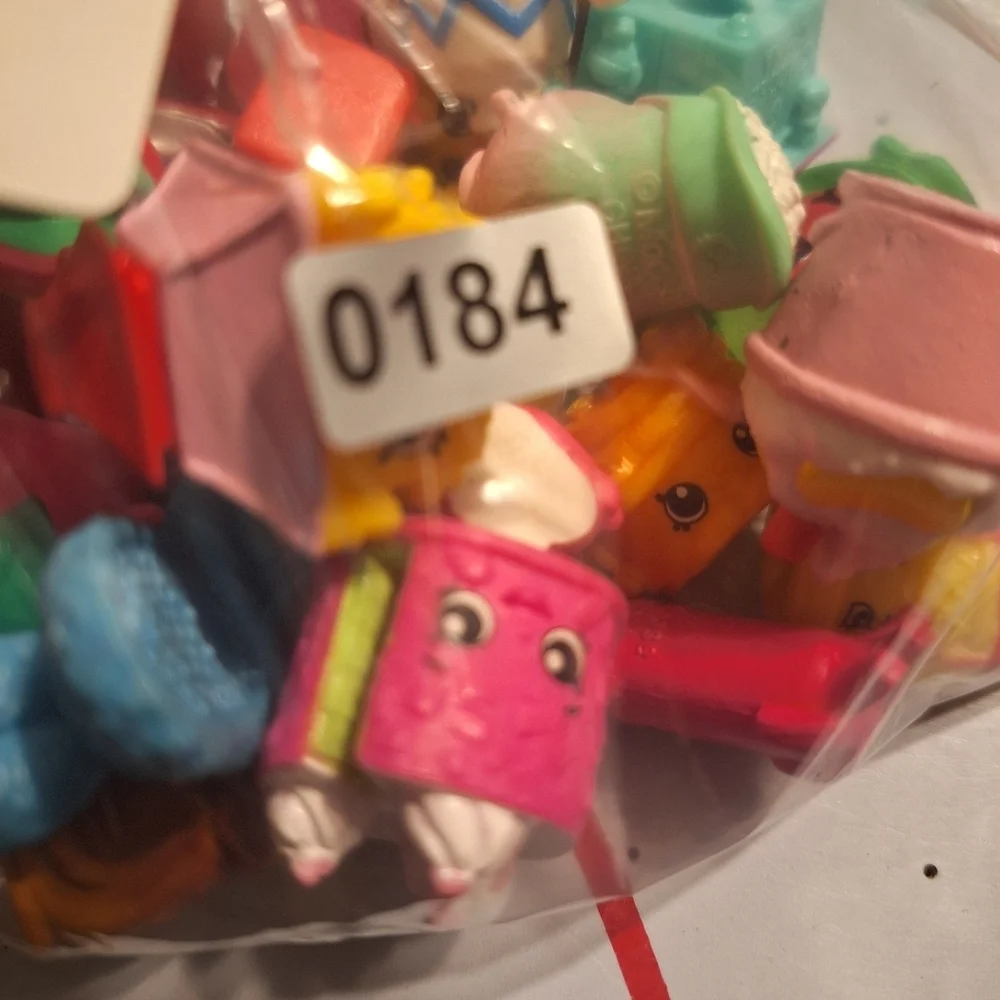 Shopkins Lot Of Collectible Figures 155 Pcs